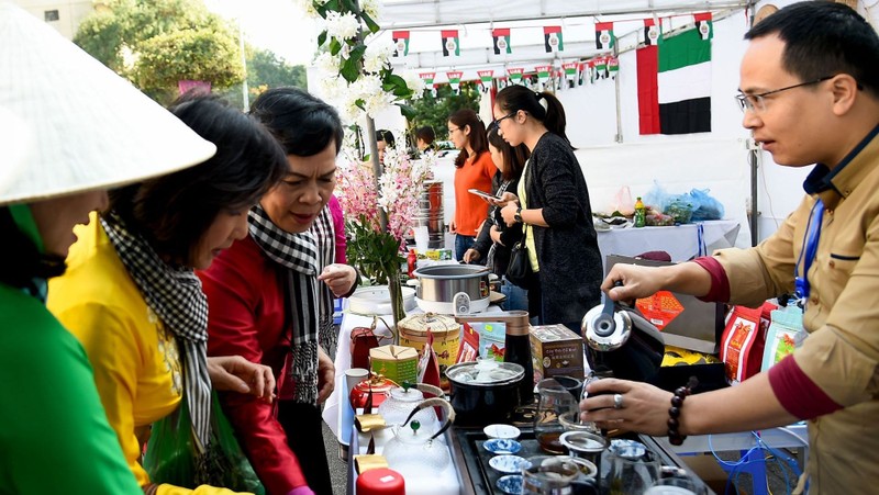 Visitors to the festival (Photo: baoquocte.vn)