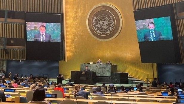 Vietnamese representative to the UN speaks at the 74th session of the UN General Assembly in New York.   (Photo: baoquocte.vn)