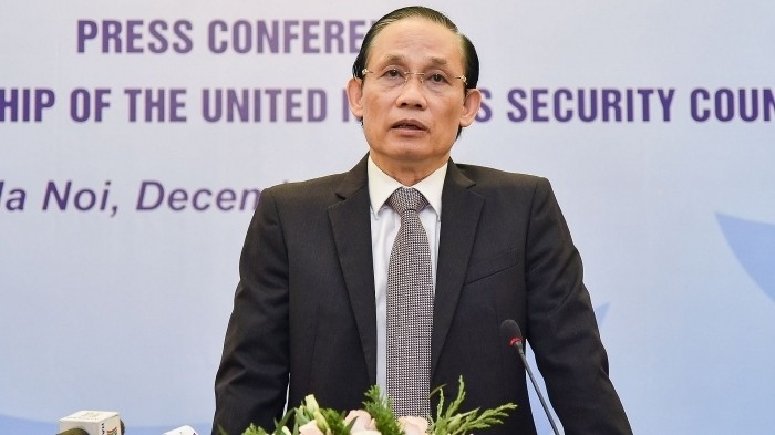 Deputy Foreign Minister Le Hoai Trung speaks at the press conference on December 12. (Photo: baoquocte.vn)