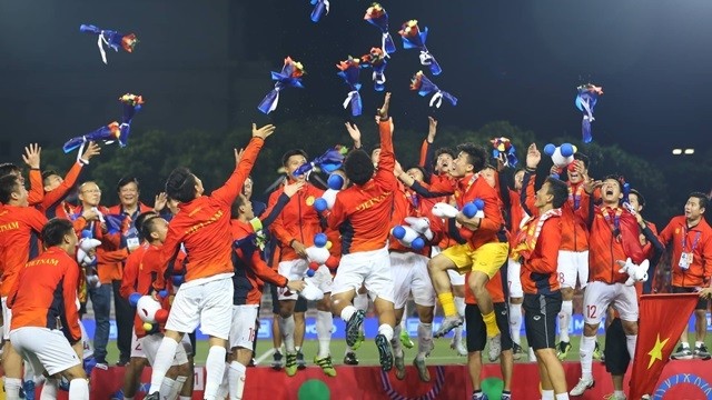 Vietnam’s U22 football team make history by crushing Indonesia U22s 3-0 in the final of the 30th SEA Games 30 on December 10.