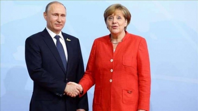 Russian President Vladimir Putin and German Chancellor Angela Merkel.