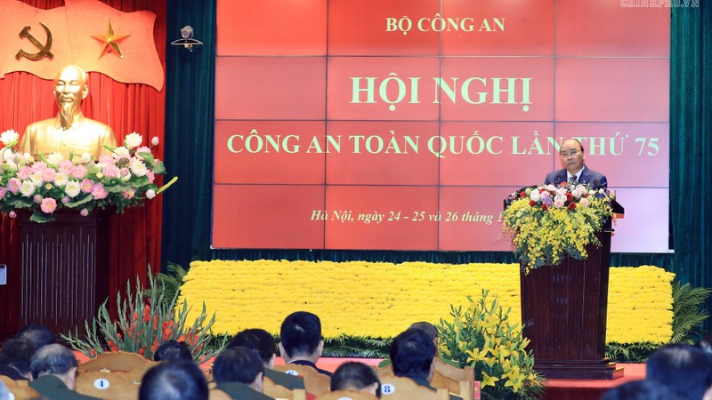 PM Nguyen Xuan Phuc speaks at the conference. (Photo: VGP)