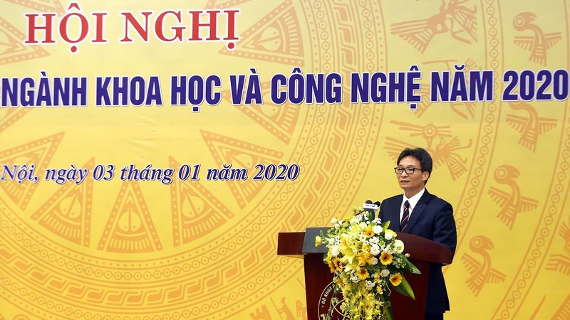 Deputy PM Vu Duc Dam speaking at the conference (Photo: VGP)