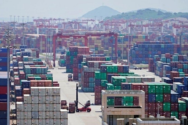 Containers are seen at the Yangshan Deep Water Port in Shanghai, China August 6, 2019. (File photo: Reuters)
