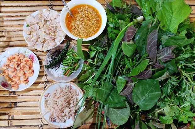 Photo: It is said that if you haven’t tasted ‘goi la’, you haven’t visited Kon Tum yet.