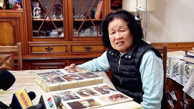 Despite her old age, Tran Thi Sam still maintains her active role in charity activities launched by the Overseas Vietnamese community in France.