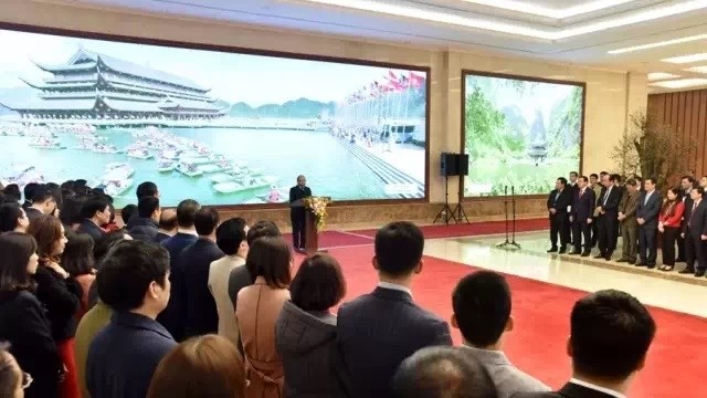 Prime Minister Nguyen Xuan Phuc speaking at the New Year meeting with the Government Office staff (Photo: Tran Hai)