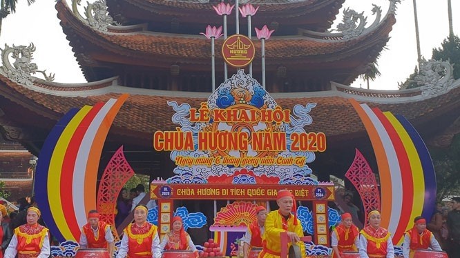 At the opening ceremony of Huong Pagoda Festival (Photo:VNA)