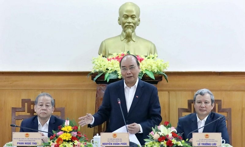 PM Nguyen Xuan Phuc speaking at the working session of leaders of Thua Thien - Hue province (Photo: VGP)