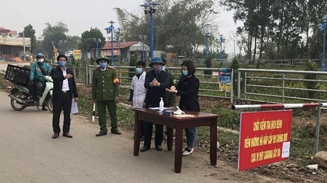 A medical quarantine checkpoint set up in Binh Xuyen District, Vinh Phuc Province, to prevent the spread of the novel coronavirus. (Photo: NDO/Tran Cuong)