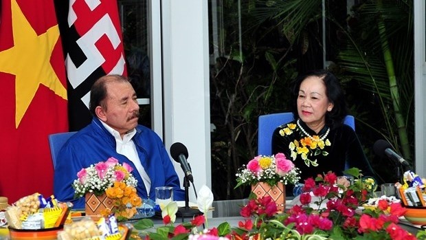 Politburo member Truong Thi Mai (R), meets with FSLN Secretary-General and President of Nicaragua Daniel Ortega (Source: VNA) 