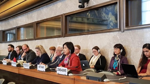 Ambassador Le Thi Tuyet Mai, Permanent Representative of Vietnam to the United Nations, the World Trade Organisation (WTO) and other international organisations in Geneva, addresses the Conference on Disarmament (CD) on February 21. (Photo: provided by the Vietnamese mission in Geneva)