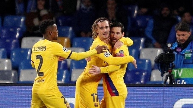 Soccer Football - Champions League - Round of 16 First Leg - Napoli v FC Barcelona - Stadio San Paolo, Naples, Italy - February 25, 2020 Barcelona's Antoine Griezmann celebrates scoring their first goal with Lionel Messi and teammates. (Photo: Reuters)