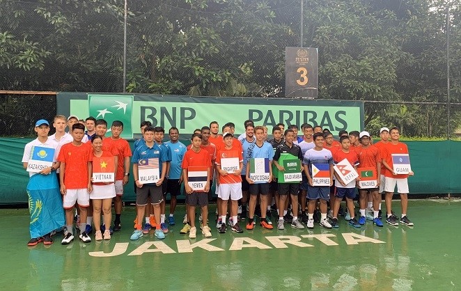 Participating teams pose together at the opening ceremony of the the Junior Davis Cup and Junior Fed Cup Asia Oceania Pre-qualifying 2020 in Jakarta, Indonesia on February 24. (Photo: VTF)