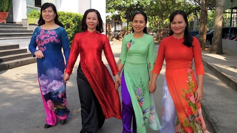 An “Ao Dai Week” was launched from March 2-8 for all women, female officials, employees and students around the country. 