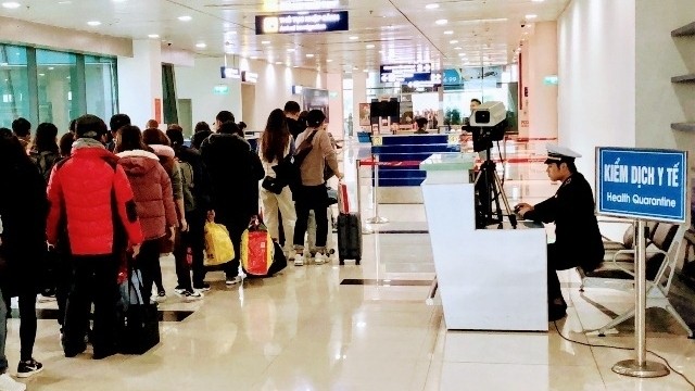 Passengers enter medical surveillance at Cat Bi International Airport in Hai Phong City. (Photo: NDO/Ngo Quang Dung)