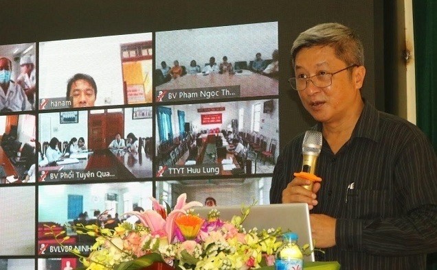 Deputy Minister of Health Nguyen Truong Son speaks at the conference.