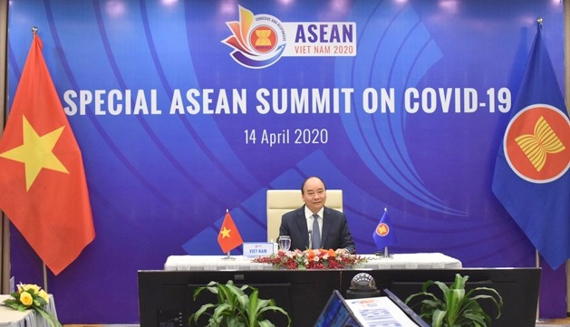  Prime Minister Nguyen Xuan Phuc chairs online Special ASEAN+3 Summit (Photo: NDO/Tran Hai)