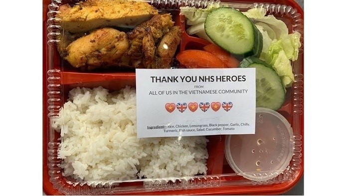 A free meal presented to Lewisham hospital. (Photo: VNA)