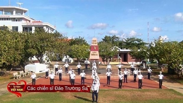 Soldiers from 146 Brigade, Naval Zone 4 in Truong Sa Archipelago perform in music video "Tu Hao Viet Nam". (Photo: zingnews.vn)