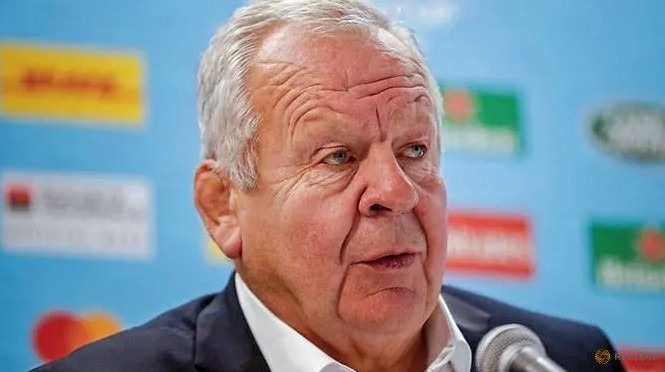 FILE PHOTO: Rugby Union - Rugby World Cup - World Rugby and the Japan Rugby 2019 Organising Committee hold news conference ahead of knockout matches - Tokyo, Japan - October 15, 2019. World Rugby Chairman Bill Beaumont speaks. (Reuters)