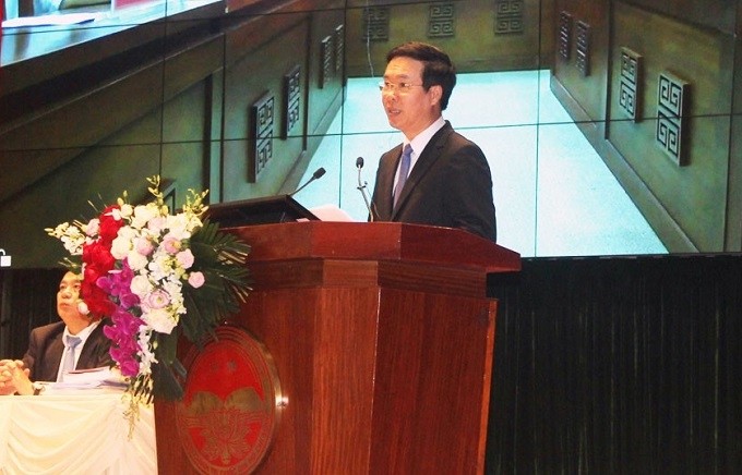 Politburo member and head of the Party Central Committee's Commission for Communications and Education, Vo Van Thuong, speaks at the seminar on May 8. (Photo: VOV)