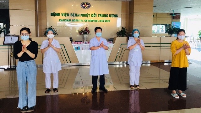 More COVID-19 patients announced as recovered from the disease on May 18, 2020. (Photo: suckhoedoisong.vn)