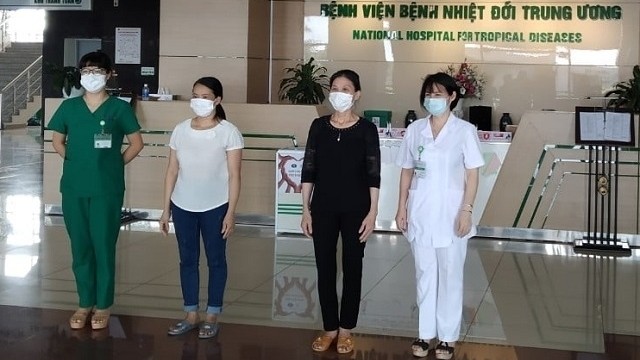 Two COVID-19 patients were announced as recovered May 21 afternoon. (Photo: NDO/Lam Ngoc)