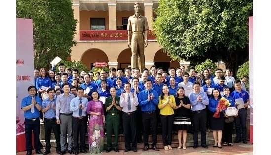 The outstanding young delegates (Photo: congan.com.vn)