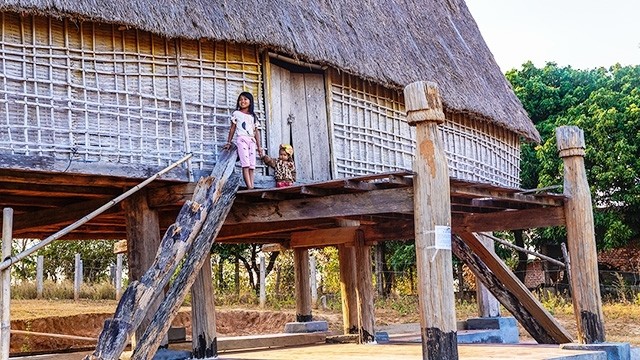 The typical architecture of the Ba Na ethnic minority people is still preserved.