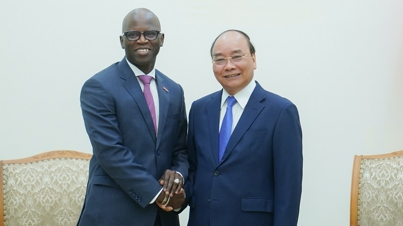 Prime Minister Nguyen Xuan Phuc and World Bank Country Director for Vietnam Ousmane Dione  (Photo: VGP)