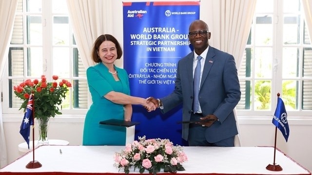 The signing ceremony between the World Bank and the Australian government