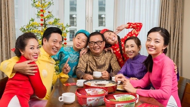 Family’s traditional culture always serve as the foundation and the bond connecting family members.