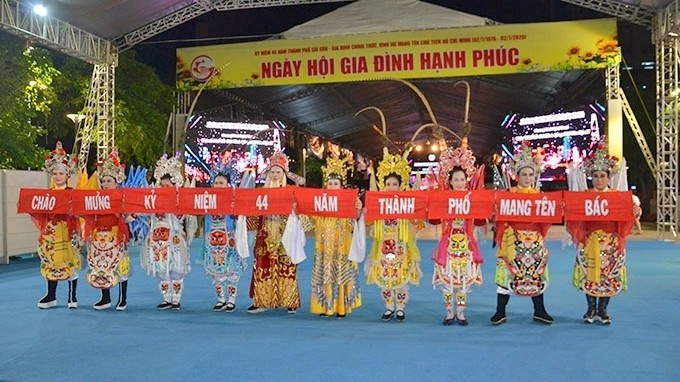 A ‘boi’ (classical Vietnamese opera) singing performance at the opening ceremony 