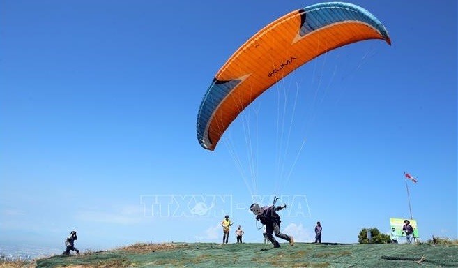 The event is being held at Son Tra Peninsula, the most beautiful flying destination in Vietnam. (Photo: VNA)