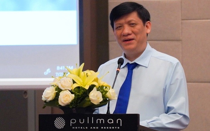 Prof., Dr. Nguyen Thanh Long, acting Minister of Health, speaks at the seminar. (Photo: NDO/Thien Lam)