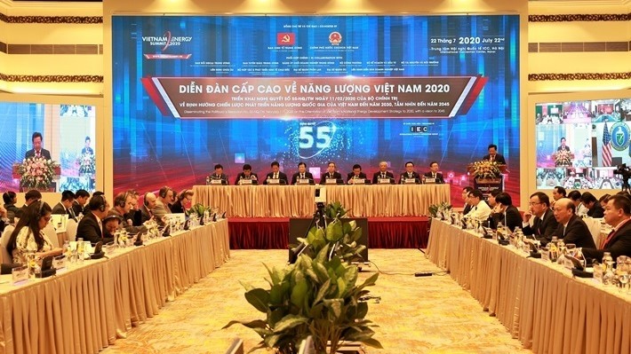 At the Vietnam Energy Summit 2020 (Photo: nangluongvietnam.vn)