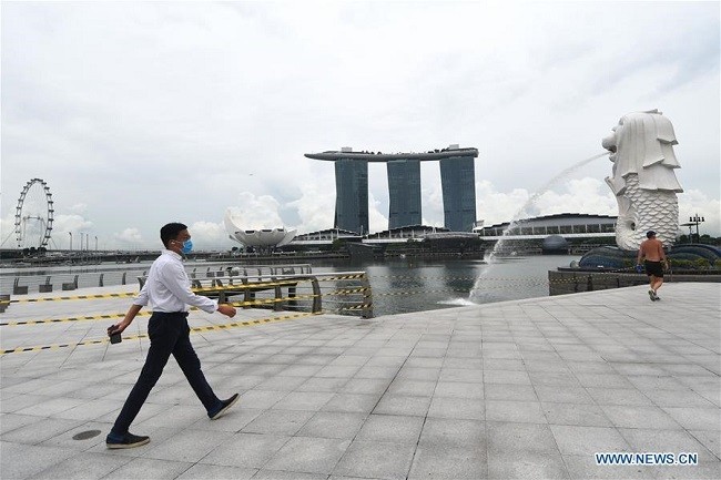 (Illustrative image). Photo shows new cordon tape preventing people from entry or loitering amid COVID-19 pandemic in parts of Singapore's Merlion Park on May 27, 2020. (Photo: Xinhua)