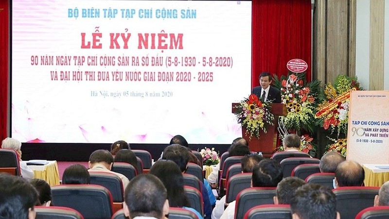At the ceremony to mark the 90th anniversary of Communist Review. (Photo: hcm.cpv.vn)