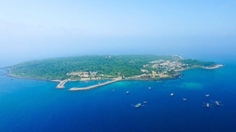 Con Co – a peaceful little island in the middle of the East Sea (Photo: quangtri.gov)