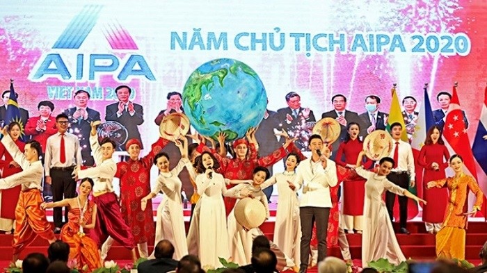 ASEAN colours featured at a special show during the opening of the AIPA-41 in Hanoi, September 8, 2020. (Photo: NDO)