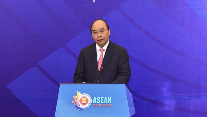 PM Nguyen Xuan Phuc speaking at the 53rd ASEAN Foreign Ministers’ Meeting. (Photo: NDO/TRAN HAI)