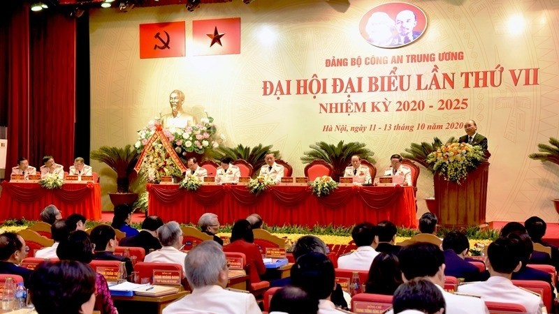 PM Nguyen Xuan Phuc speaking at the congress (Photo: NDO)