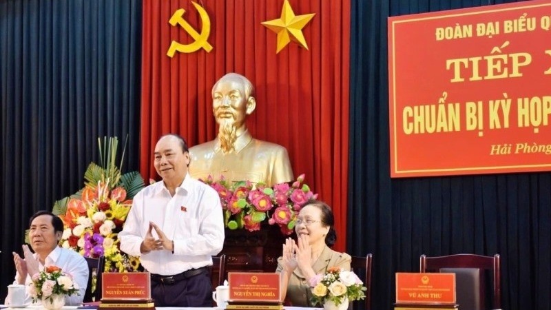 PM Nguyen Xuan Phuc meets voters in the northern port city of Hai Phong. 