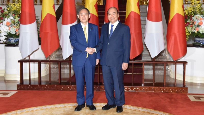 Prime Minister Nguyen Xuan Phuc and his Japanese counterpart Suga Yoshihide (Photo: Tran Hai)