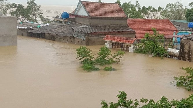 Historic floods have wreaked havoc in Vietnam’s central provinces over the last week. (Photo: NDO/Huong Giang)