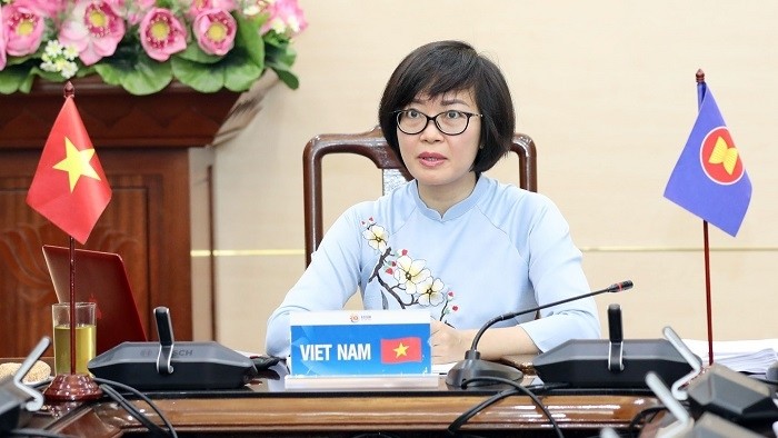 Ha Thi Minh Duc, Deputy Director of the International Cooperation Department at the Ministry of Labour, Invalids and Social Affairs, speaks at the 16th ASEAN Senior Labour Officials’ Meeting on October 26, 2020. (Photo: VNA)