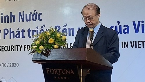 Vice President and General Secretary of the VUSTA Pham Van Tan speaking at the seminar (Photo: qdnd.vn)