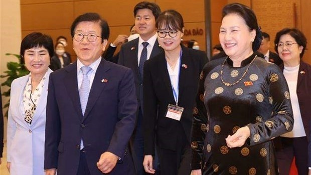 Speaker of the Republic of Korea's National Assembly (NA) Park Byeong-seug and Vietnamese NA Chairwoman Nguyen Thi Kim Ngan (R) (Photo: VNA)