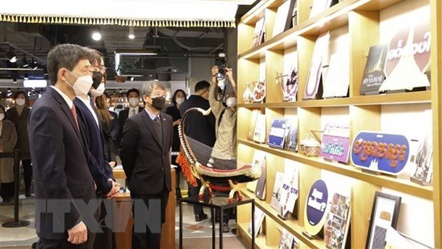 The ASEAN-Korea Centre (AKC) launches the ASEAN Culture and Tourism Pavilion in Seoul, on November 4. (Photo: VNA)